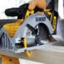 DEWALT Scie circulaire 165mm 18V - DCS391NT solo